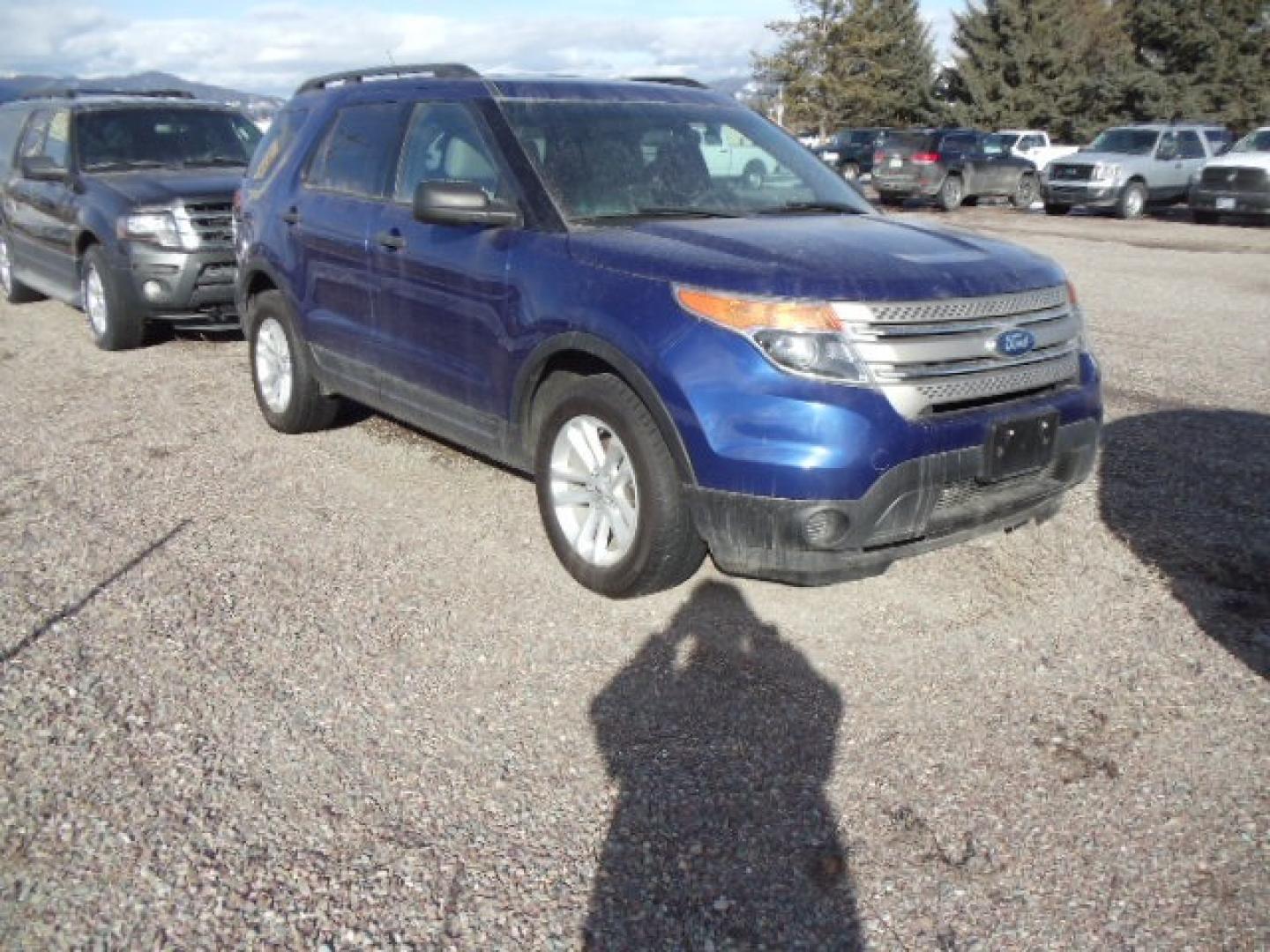 2015 Blue /Gray Ford Explorer Base 4WD (1FM5K8B88FG) with an 3.5L V6 DOHC 24V engine, 6-Speed Automatic transmission, located at 5465 Highway 2 W., Columbia Falls, MT, 59912, (406) 892-4407, 48.352188, -114.240929 - Photo#0